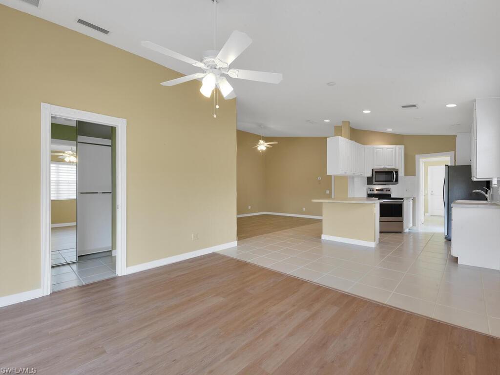 ISLAND WALK - Residential