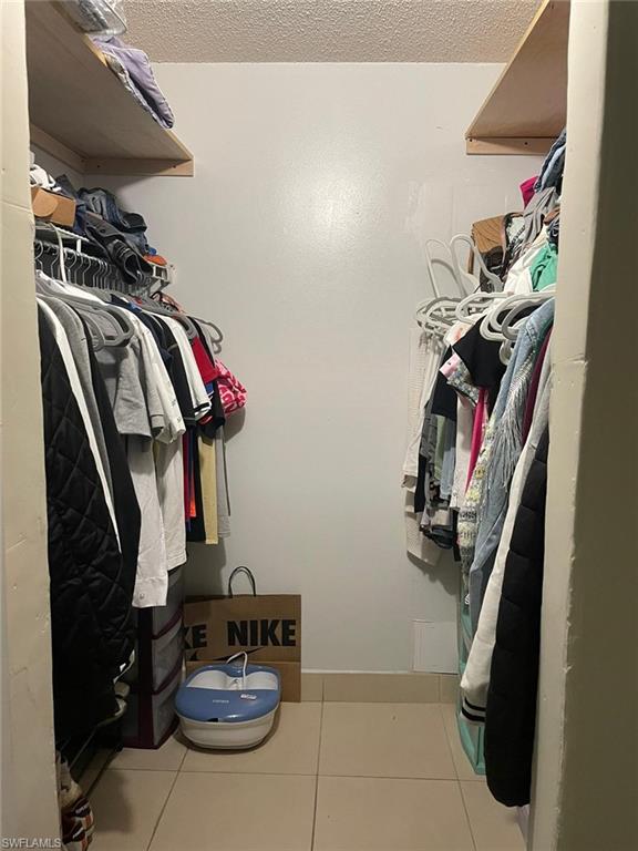 WINDSOR WEST - Residential