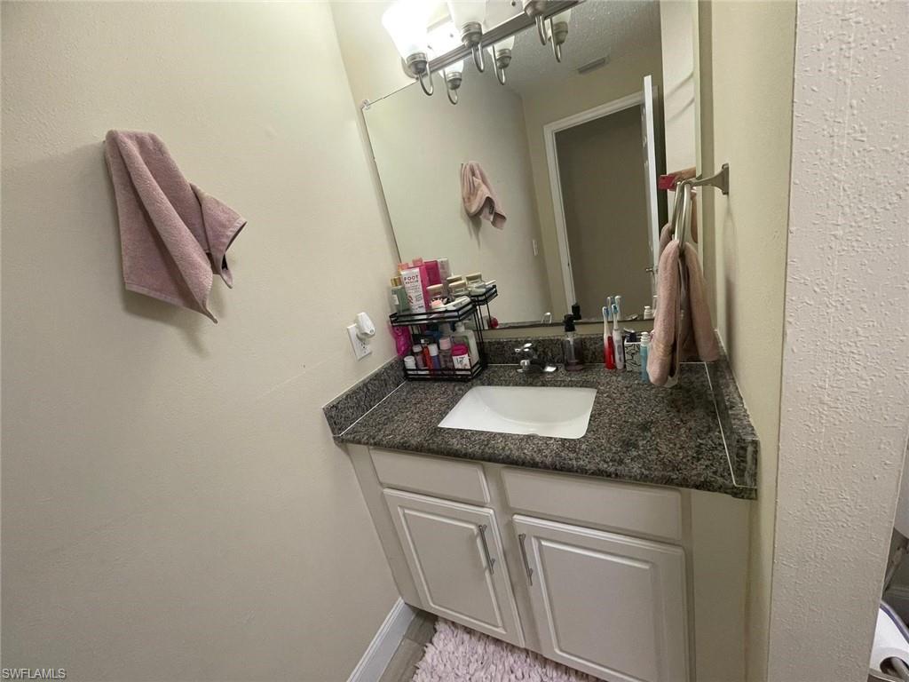 WINDSOR WEST - Residential