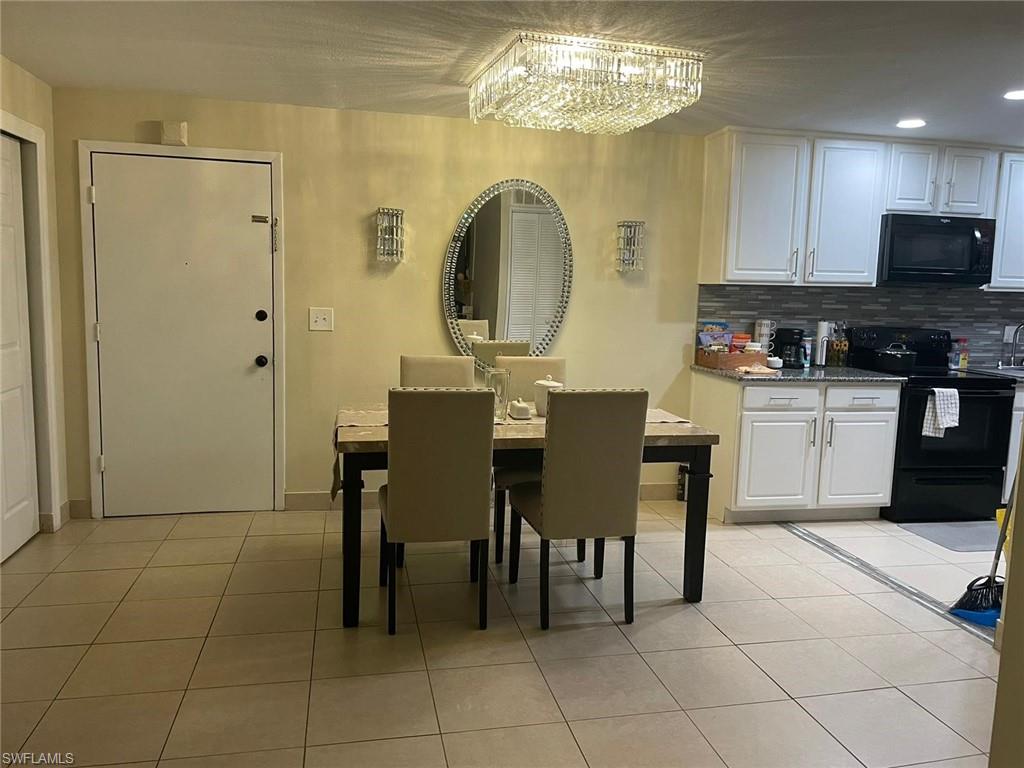 WINDSOR WEST - Residential