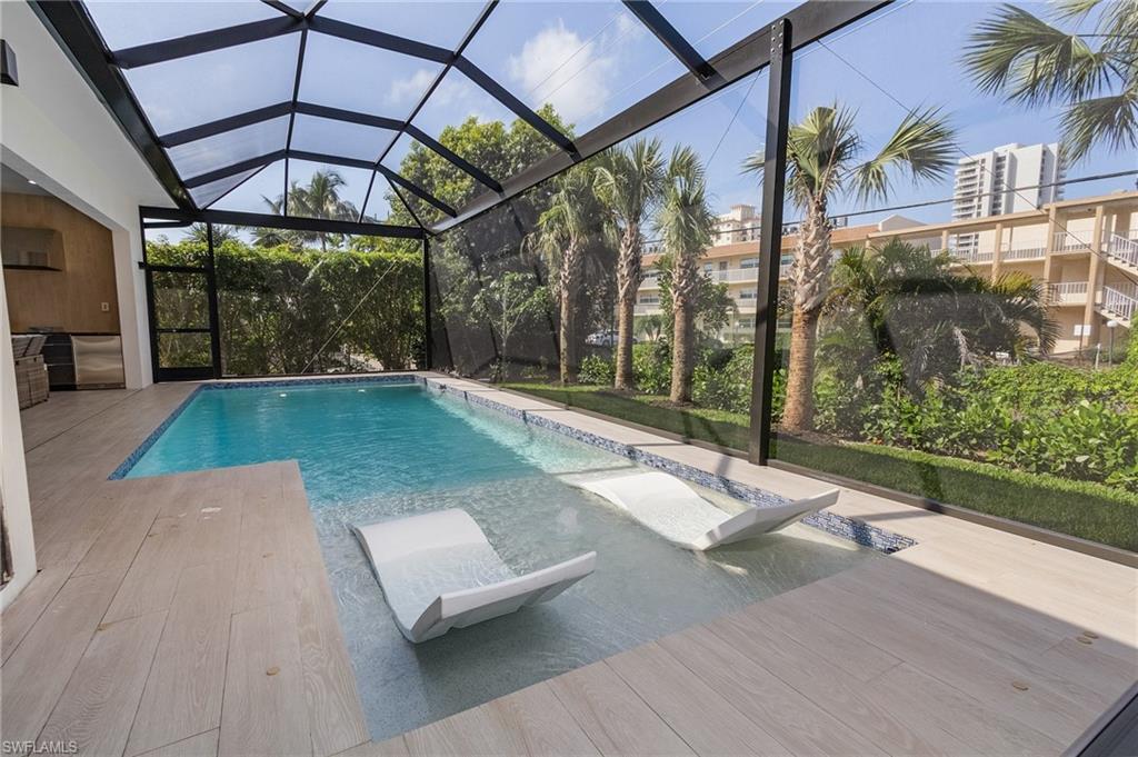 MARCO BEACH - Residential