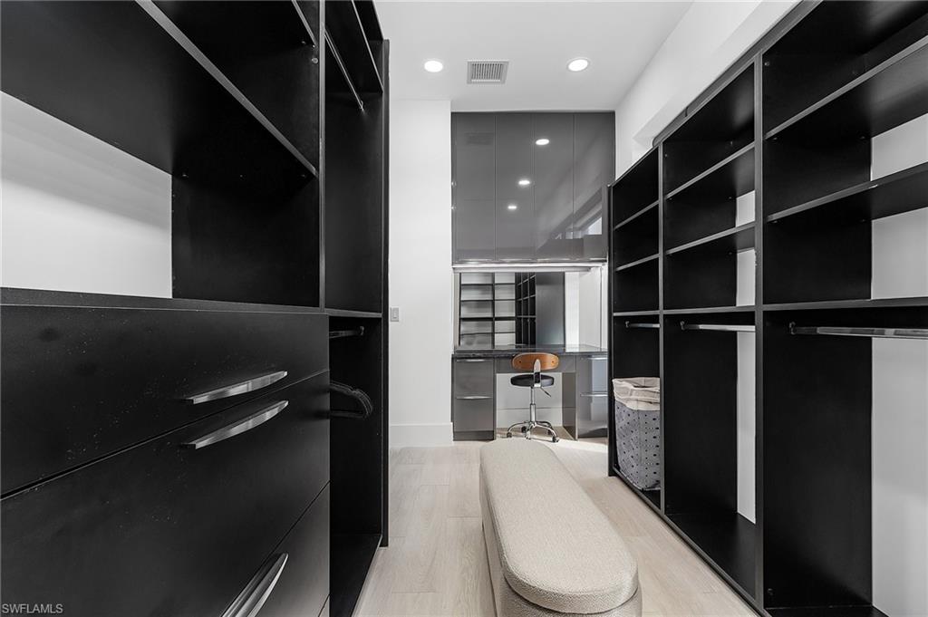 MARCO BEACH - Residential