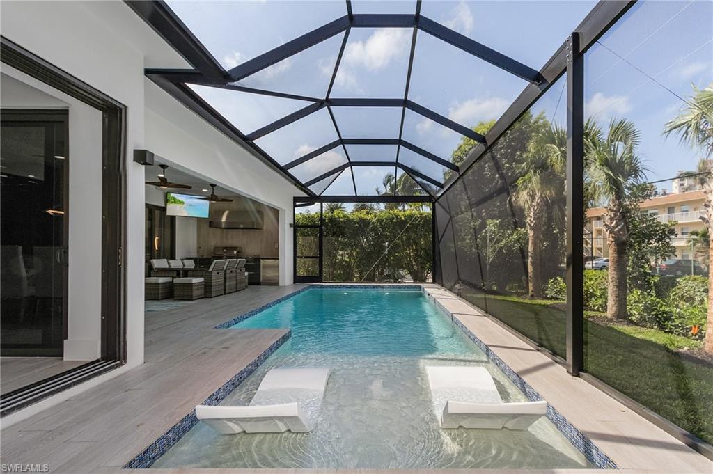 MARCO BEACH - Residential