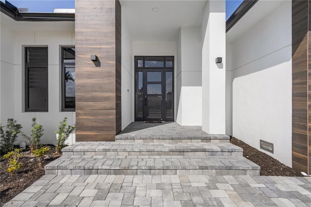 MARCO BEACH - Residential