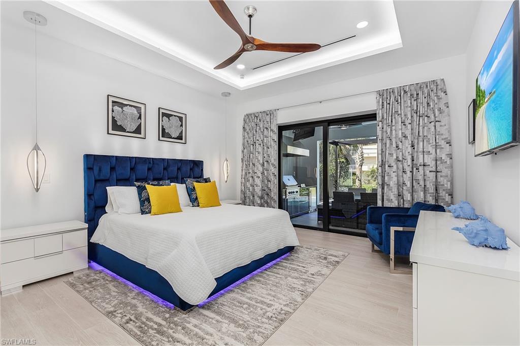 MARCO BEACH - Residential