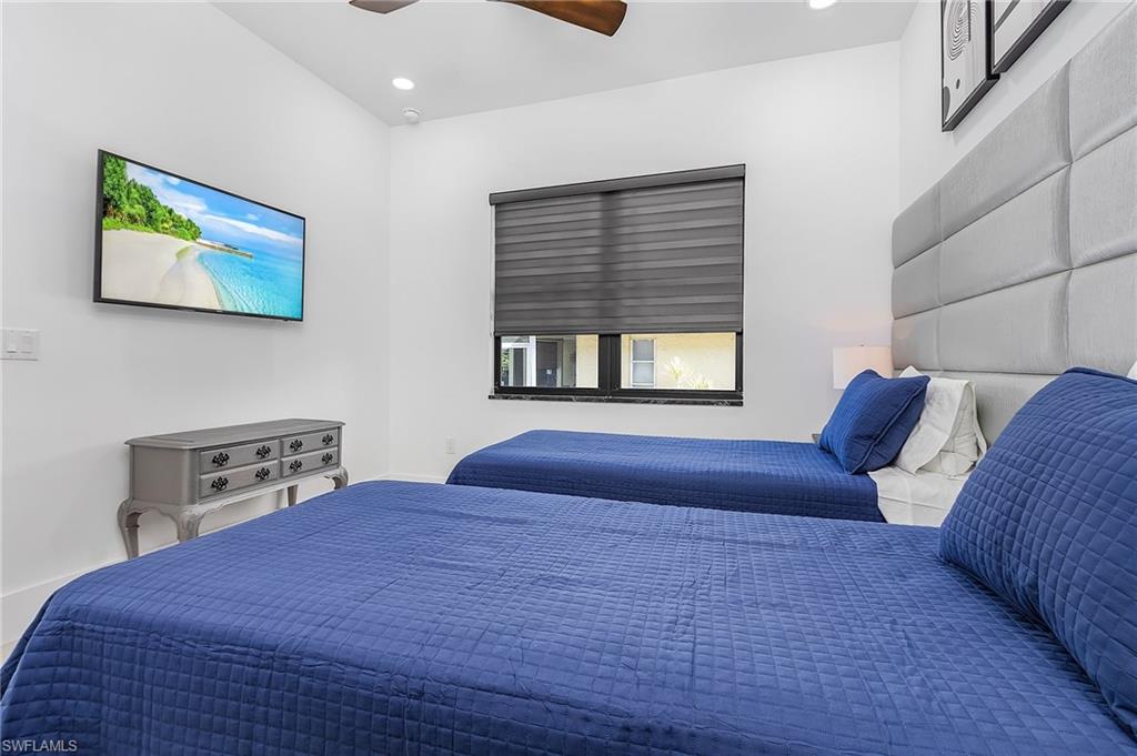 MARCO BEACH - Residential