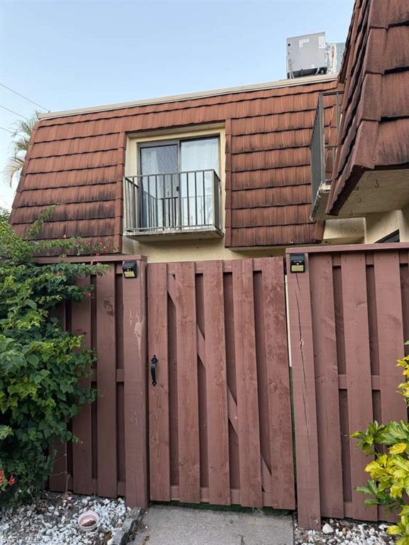 VILLAGE OF CEDARBEND - Residential Lease