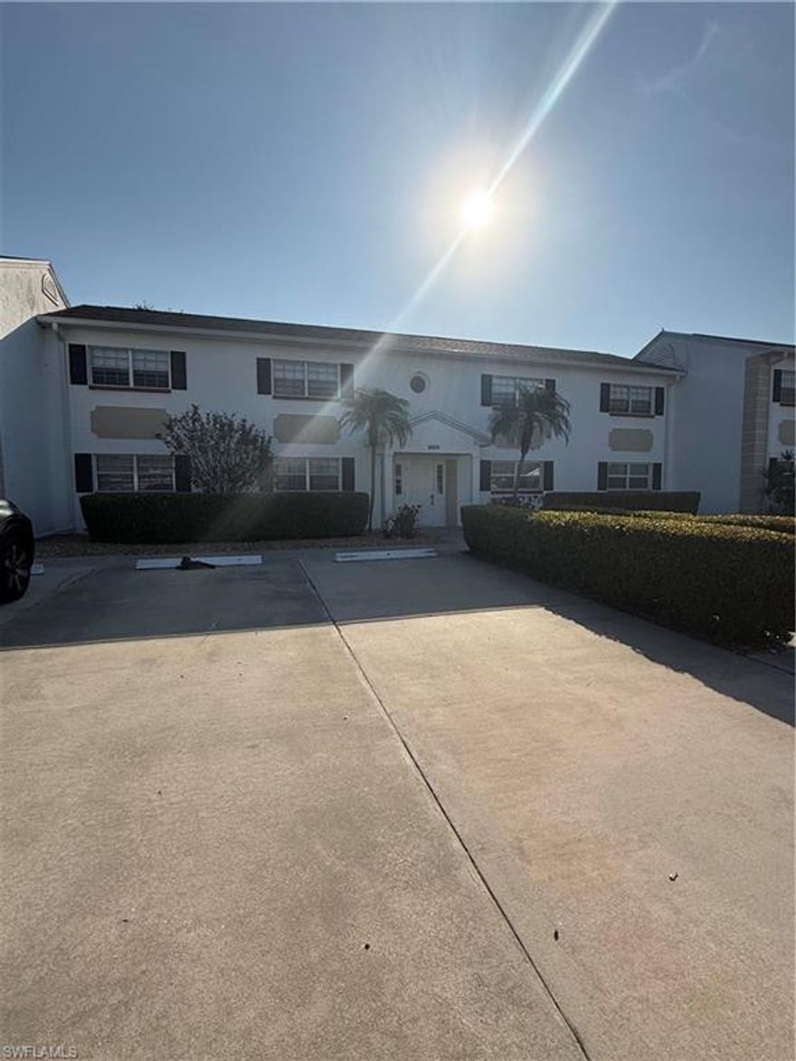 Welcome to this charming 1-bedroom, 1-bathroom home located in the Myerlee Square community within Fort Myers, FL. This property boasts an open concept design, allowing for a seamless flow between living spaces. The home is completely carpet-free, making cleaning a breeze and offering a neutral aesthetic. The kitchen extends into a delightful sunroom, perfect for enjoying your morning coffee or evening read. As part of the community, you'll have access to a sparkling pool, ideal for those warm Florida days. The home's location is a real gem, being just a short drive away from the stunning blue water beaches that SWFL is known for. To top it all off, water, sewer, and trash services are included, adding to the convenience of this home. Experience the best of Florida living in this Fort Myers condo. $35 monthly Resident Benefits Package fee will be added to the rent. Property is subject to add’l approvals amd fees via the HOA.