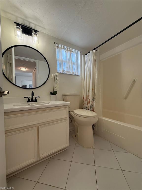 MYERLEE SQUARE CONDO - Residential Lease