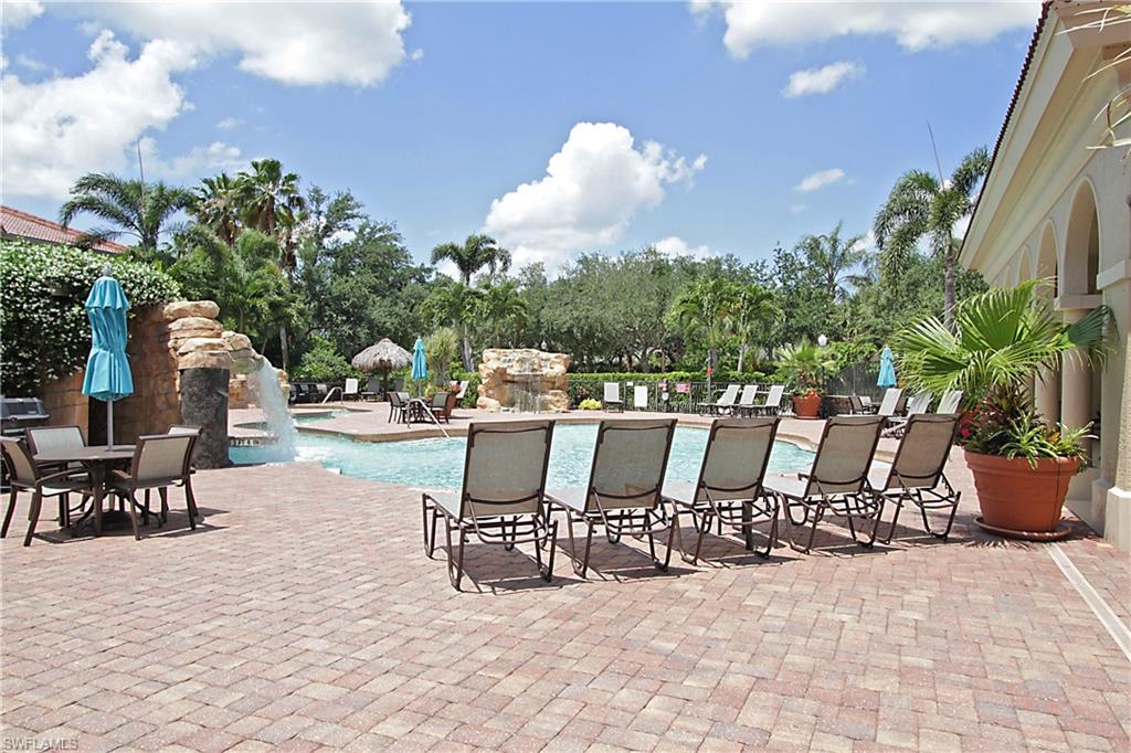 VISTA POINTE - Residential