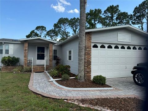 Manufactured Home in NORTH FORT MYERS FL 19502 Ravines CT.jpg