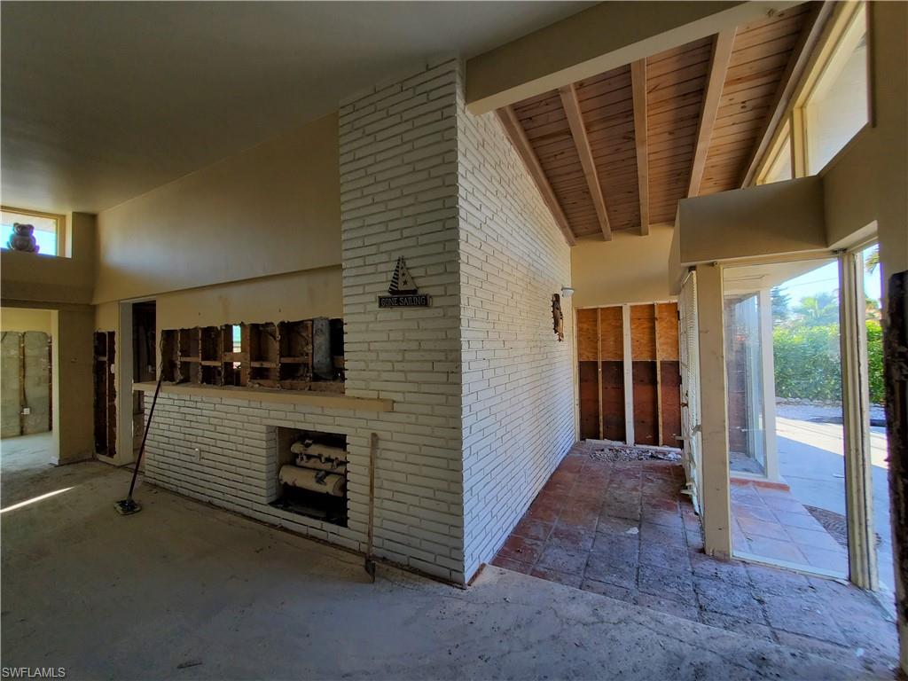 LAGUNA SHORES - Residential