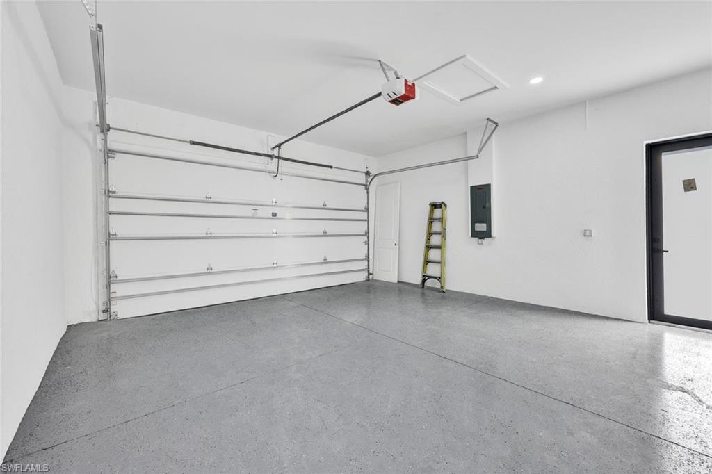 CAPE CORAL - Residential Lease