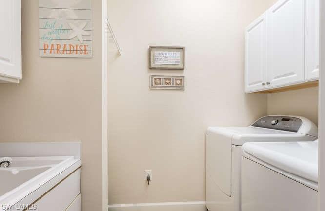 CARLTON LAKES - Residential