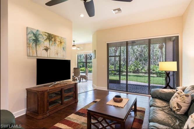 CARLTON LAKES - Residential