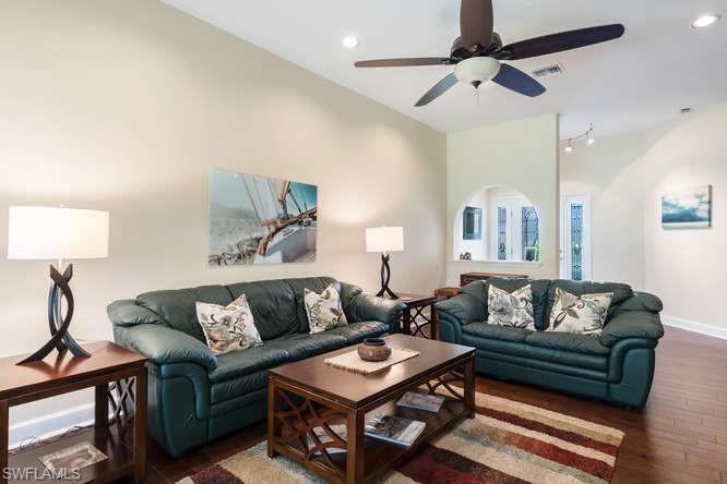 CARLTON LAKES - Residential