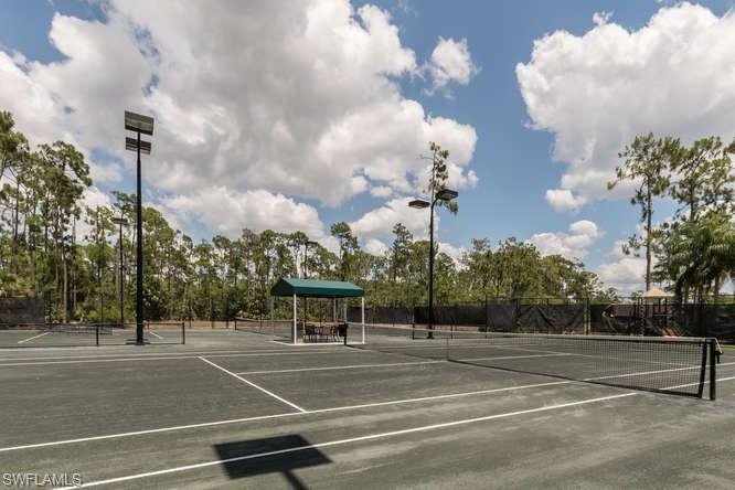 CARLTON LAKES - Residential