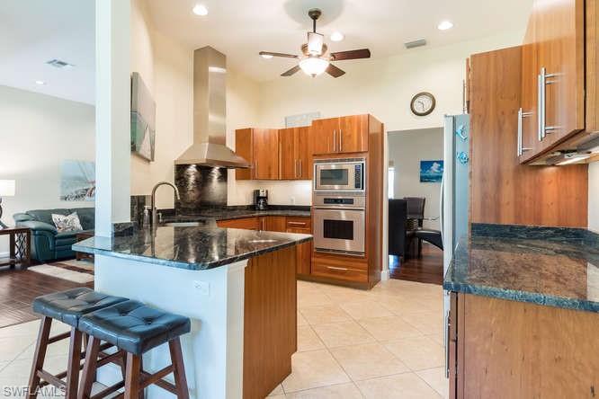 CARLTON LAKES - Residential