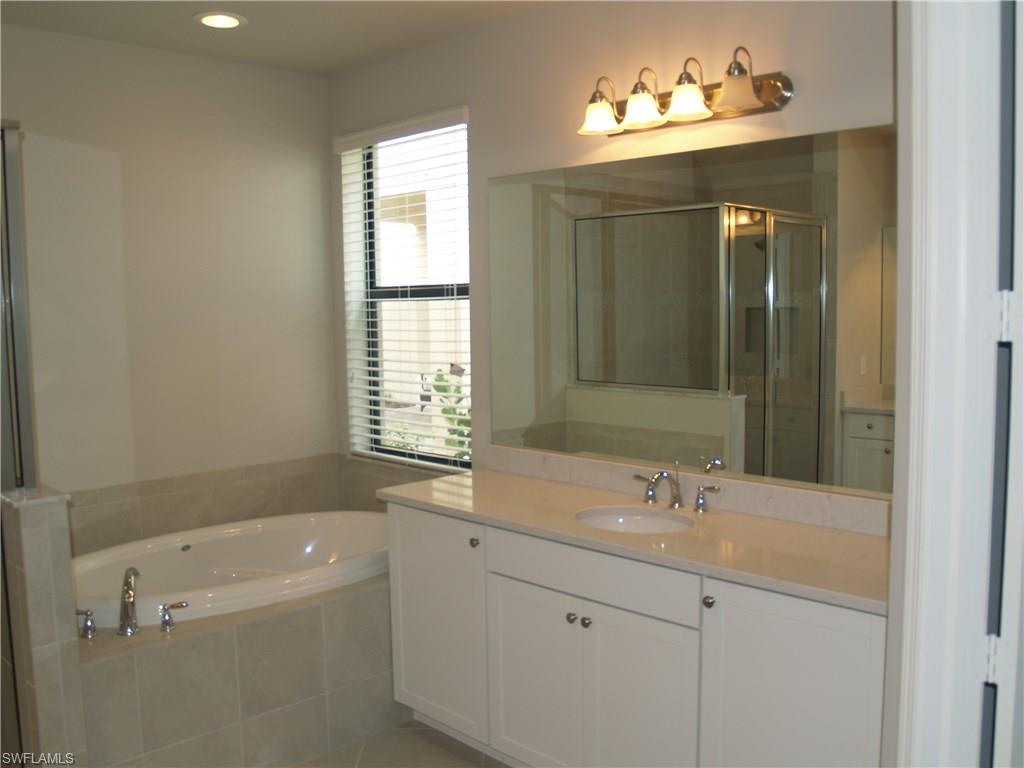 MARINA BAY - Residential