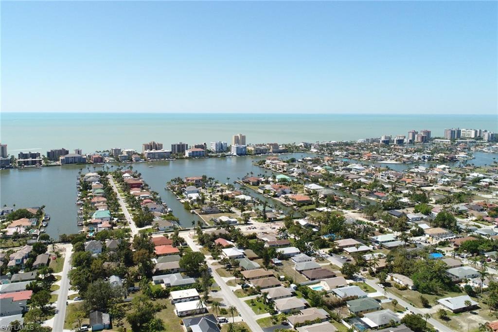 NAPLES PARK - Residential