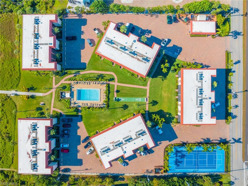 SANDALFOOT CONDOMINIUM - Residential