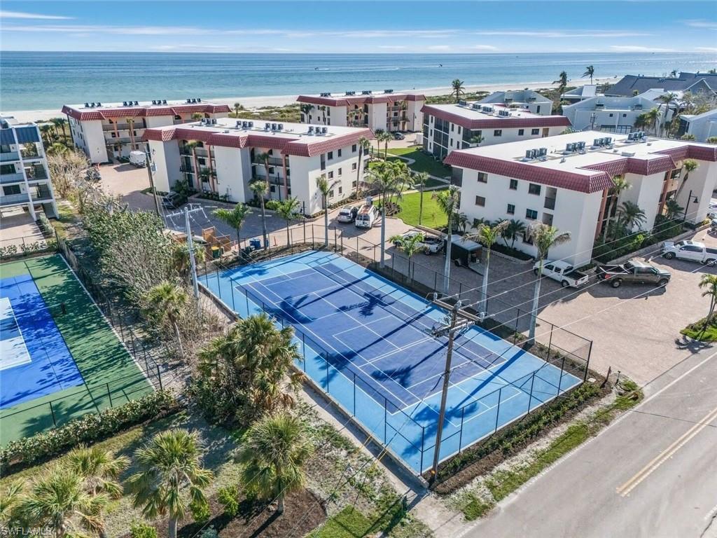 SANDALFOOT CONDOMINIUM - Residential