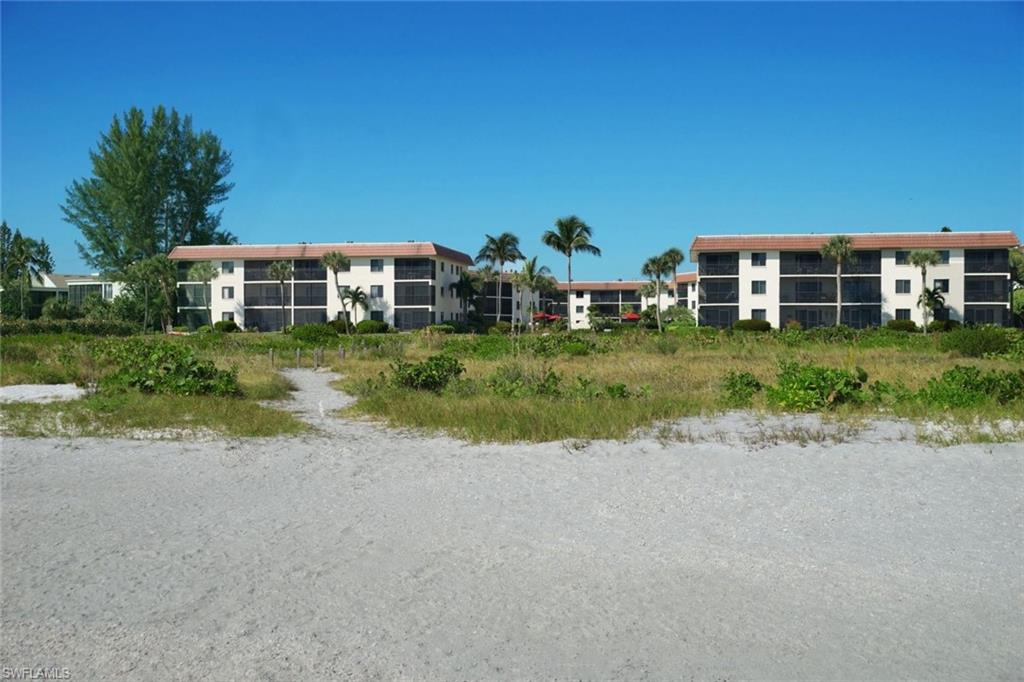 SANDALFOOT CONDOMINIUM - Residential