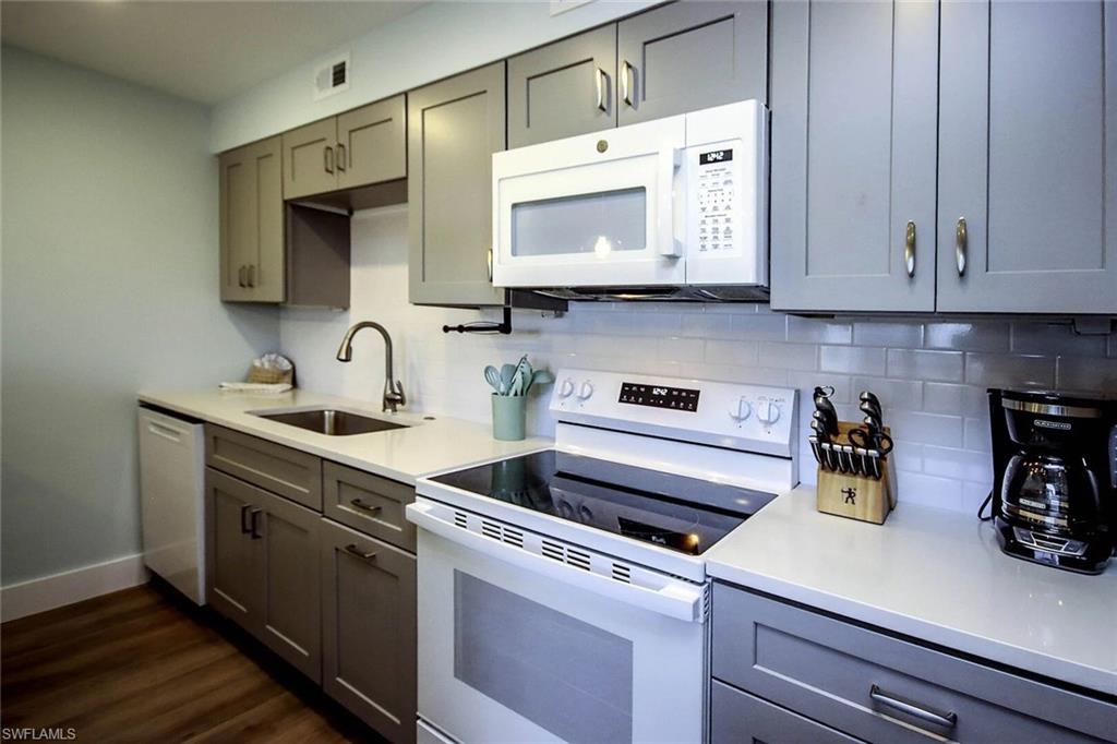 SANDALFOOT CONDOMINIUM - Residential