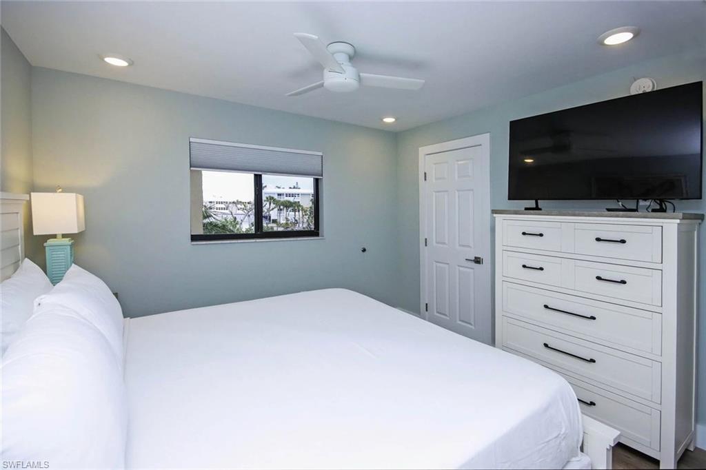 SANDALFOOT CONDOMINIUM - Residential