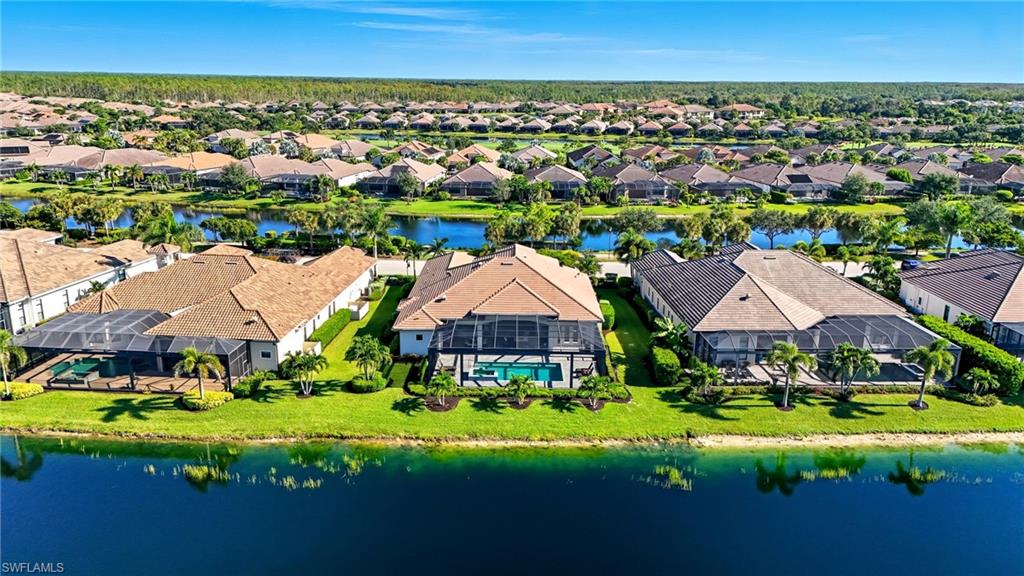 ESPLANADE - Residential