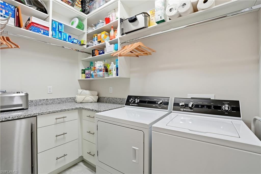 ESPLANADE - Residential