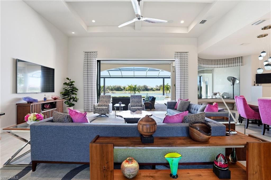 ESPLANADE - Residential