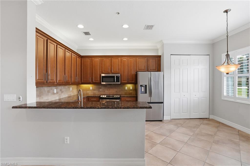 MARBELLA LAKES - Residential