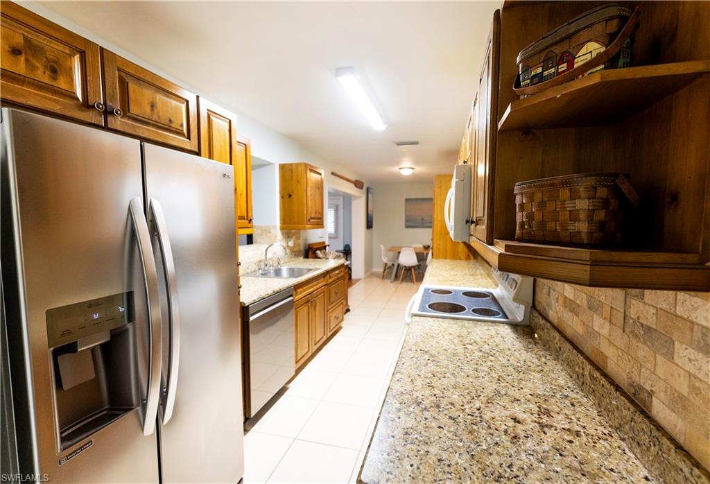 LAKE PARK - Residential