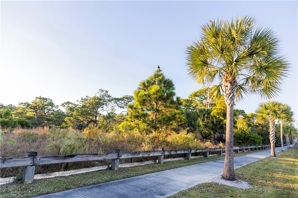 LAKE PARK - Residential