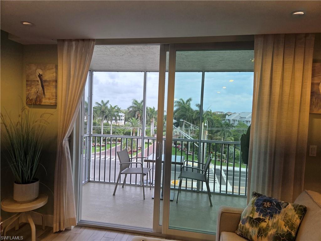 BEACH AND TENNIS CLUB - Residential