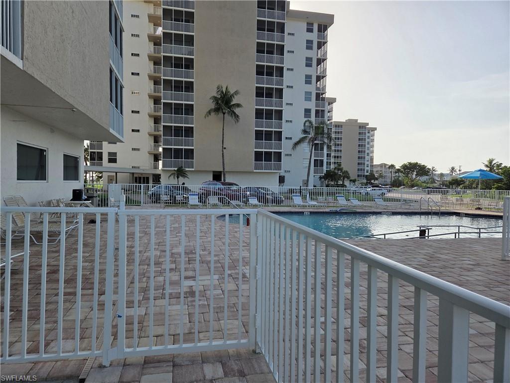 BEACH AND TENNIS CLUB - Residential