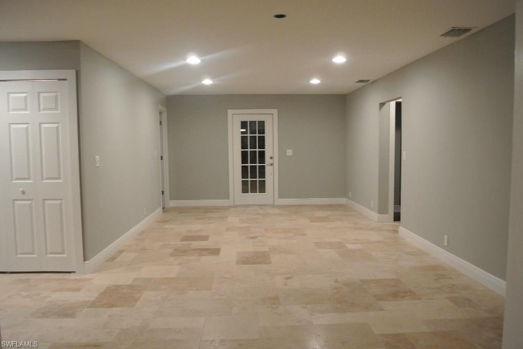 FORT MYERS SHORES - Residential