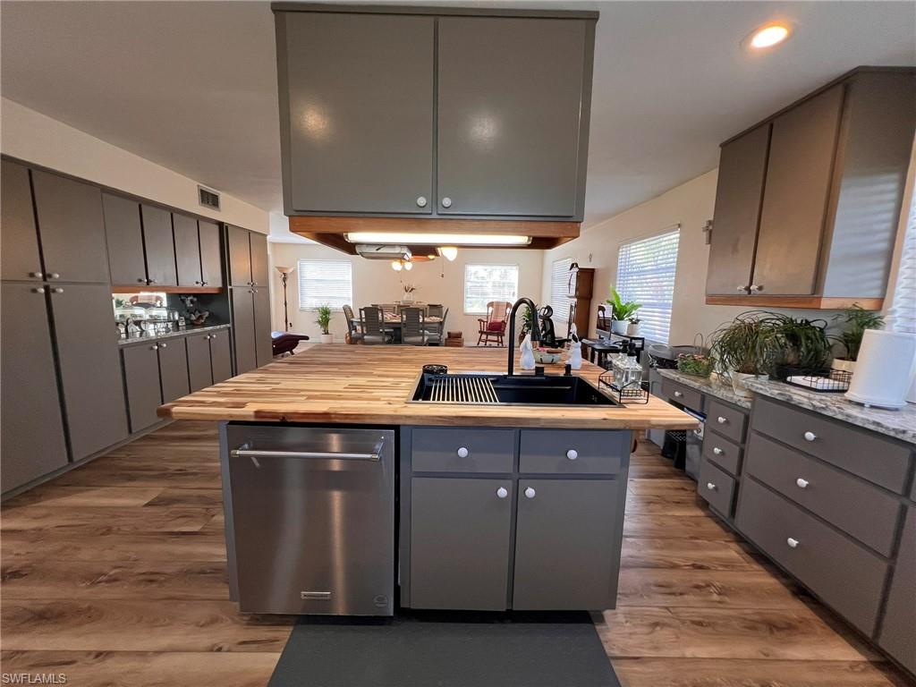 BELLE MEADE - Residential