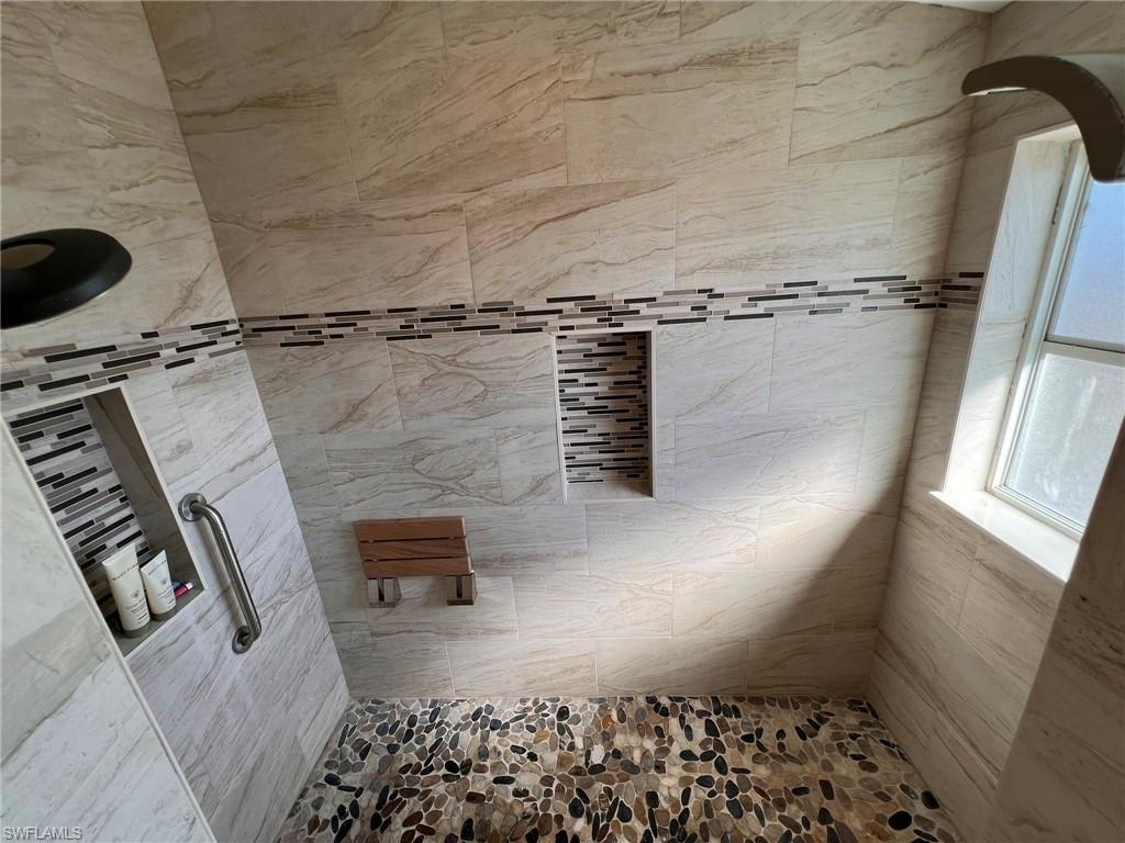 BELLE MEADE - Residential