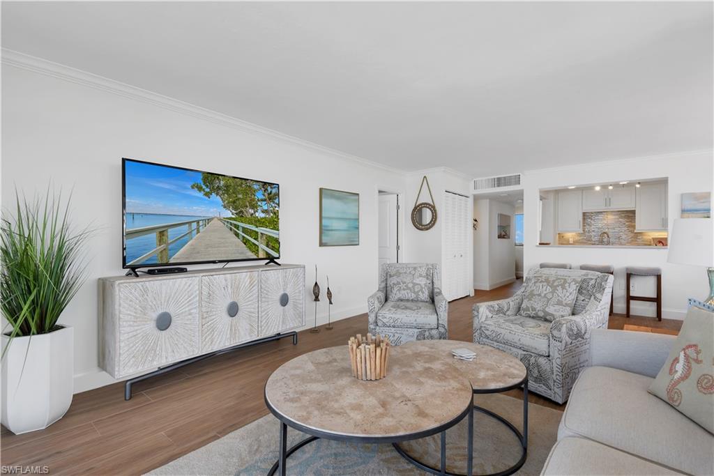 SOUTH SEAS - Residential