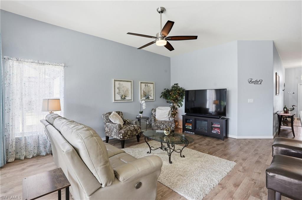 GLADIOLUS PRESERVE - Residential