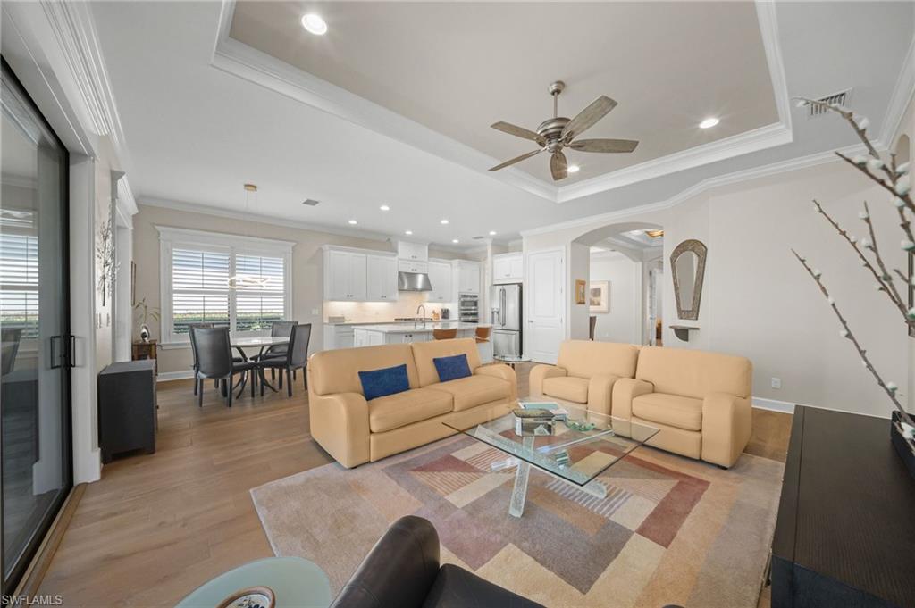 ESPLANADE - Residential