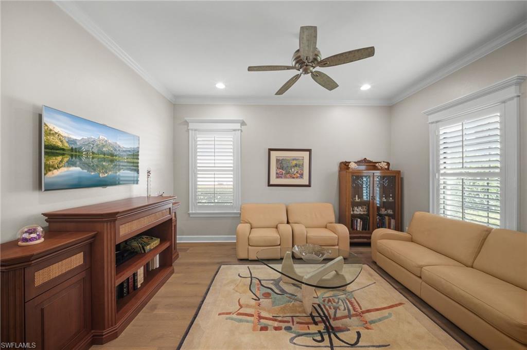 ESPLANADE - Residential