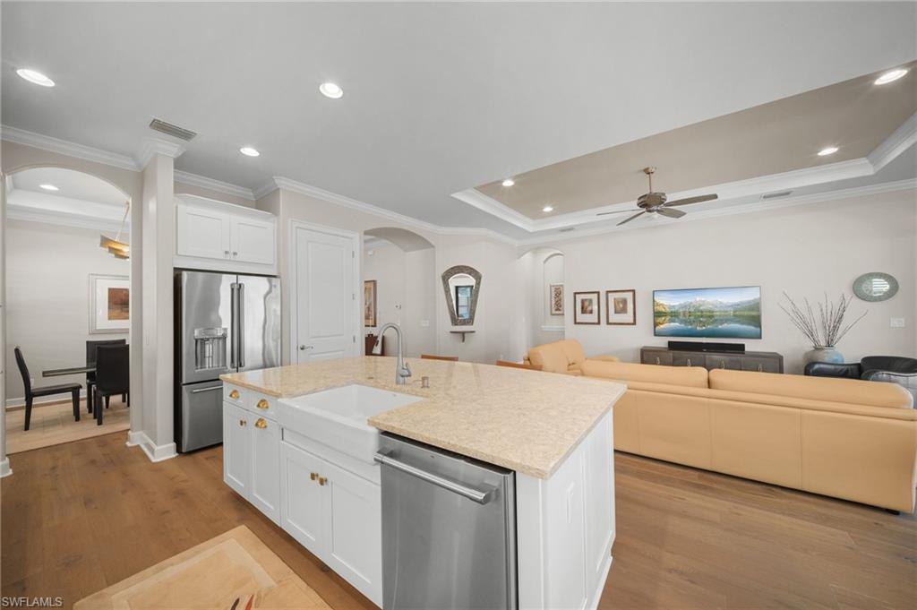 ESPLANADE - Residential