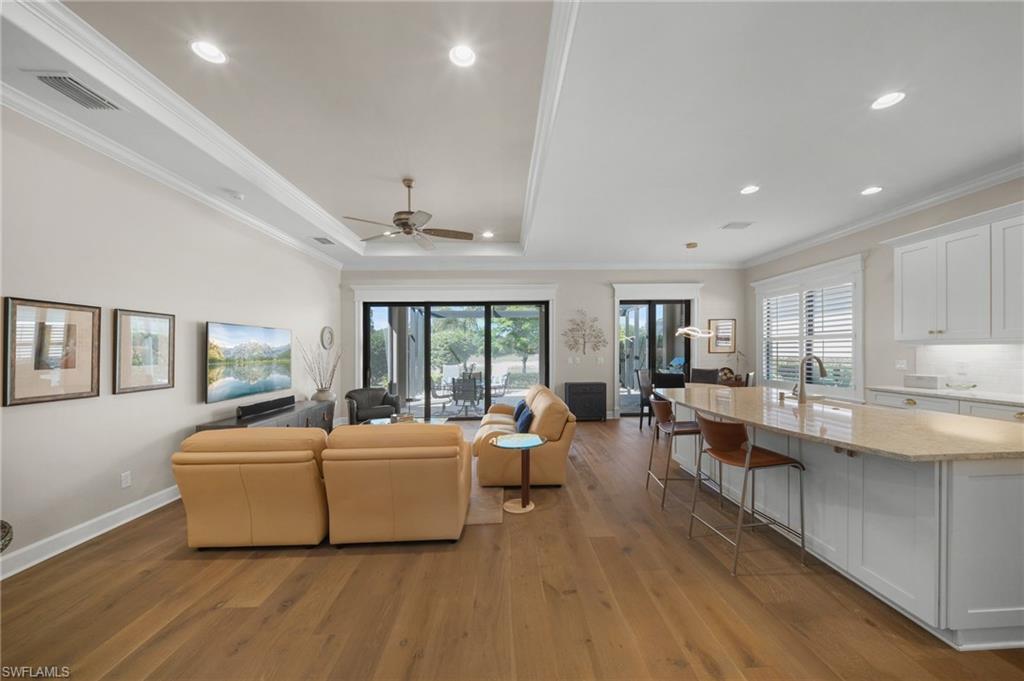 ESPLANADE - Residential