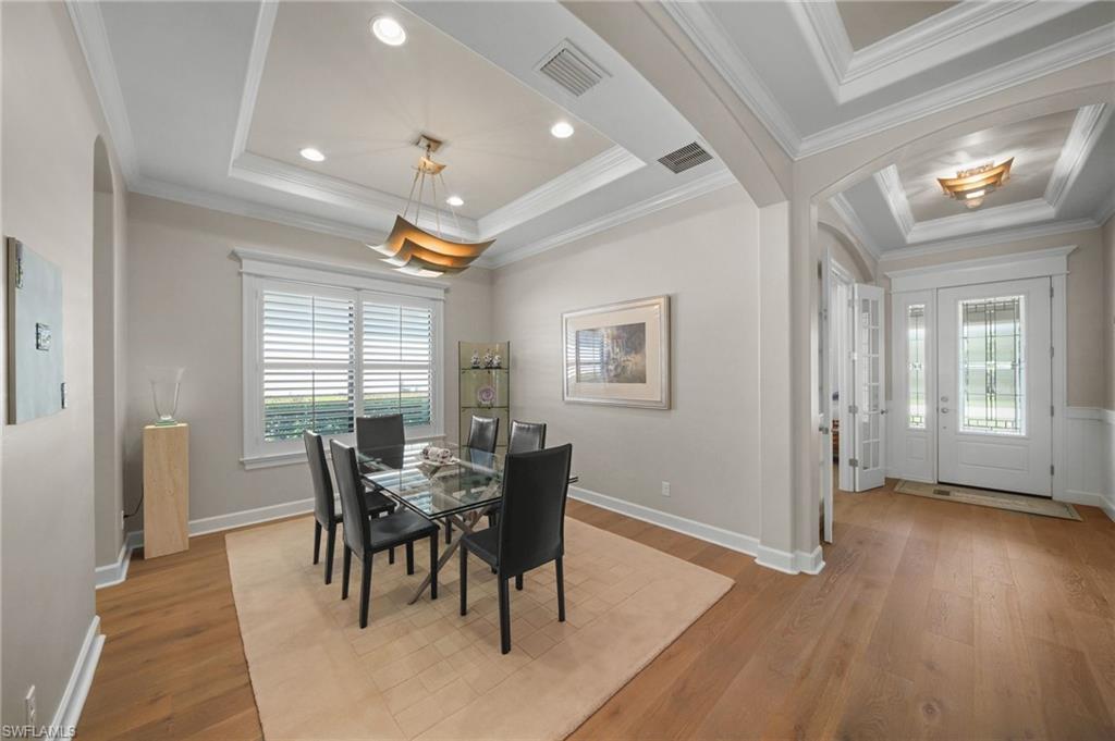 ESPLANADE - Residential