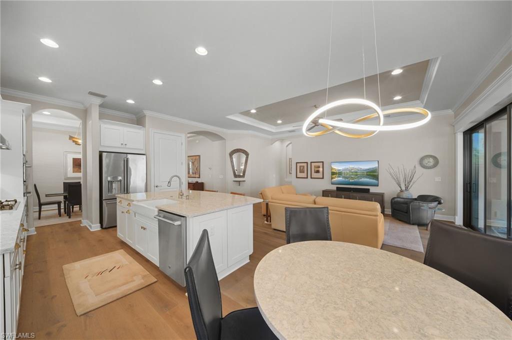 ESPLANADE - Residential