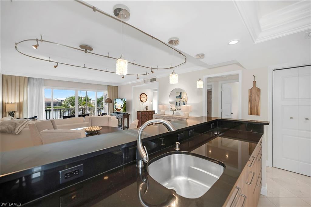 300 Park Shore DR 2E