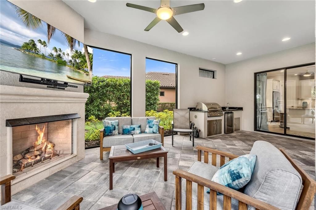 Photo of 9622 Campanile CIR, NAPLES, FL 34114 (MLS # 226010990)